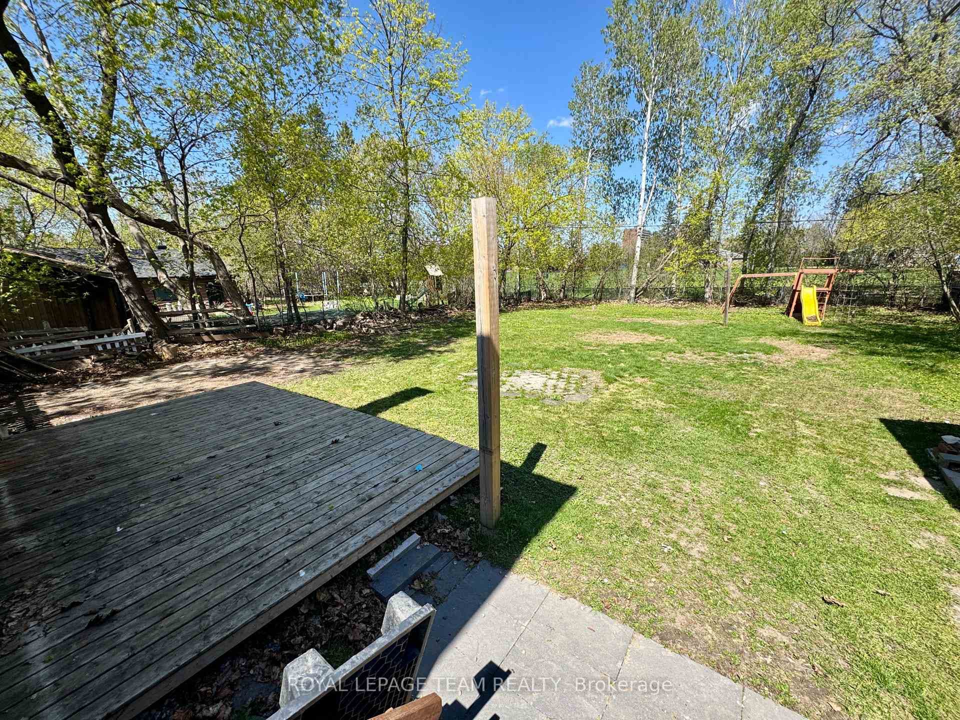 1297 Kitchener Avenue photo 18