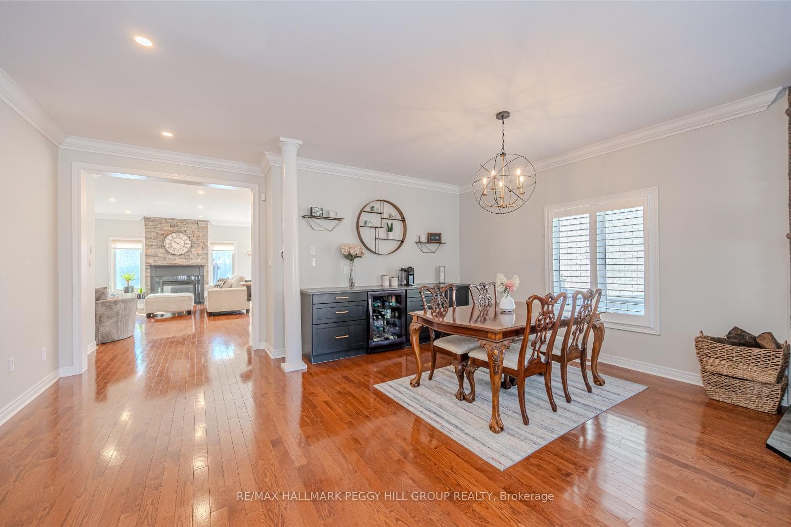 34 Camelot Square photo 4