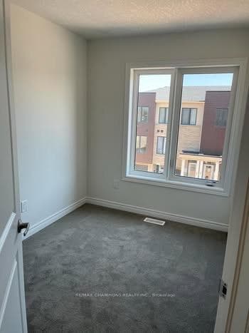 8 Radison Lane Unit 3 photo 2