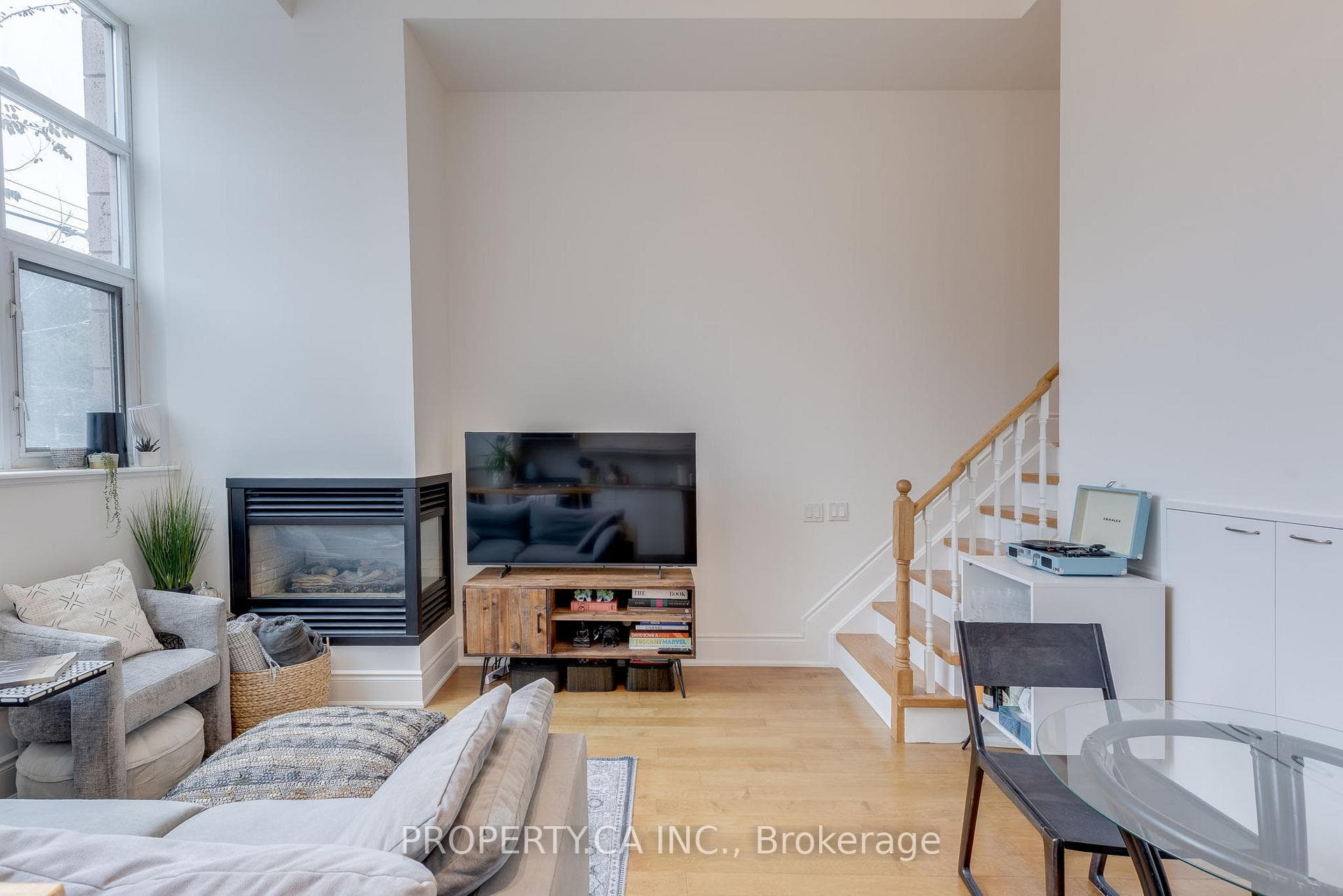 437 Roncesvalles Avenue Unit 211 photo 10