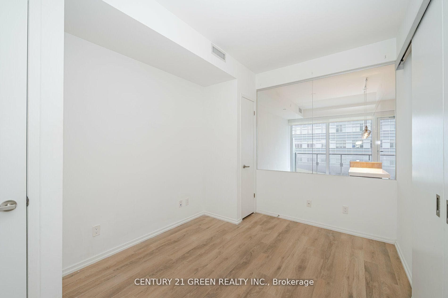 197 Yonge Street Unit 1503 photo 22