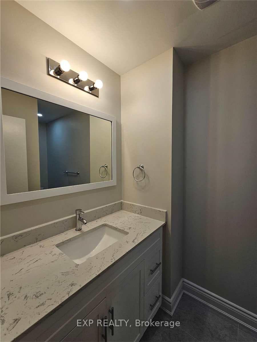 2700 Battleford Road Unit 24 photo 13
