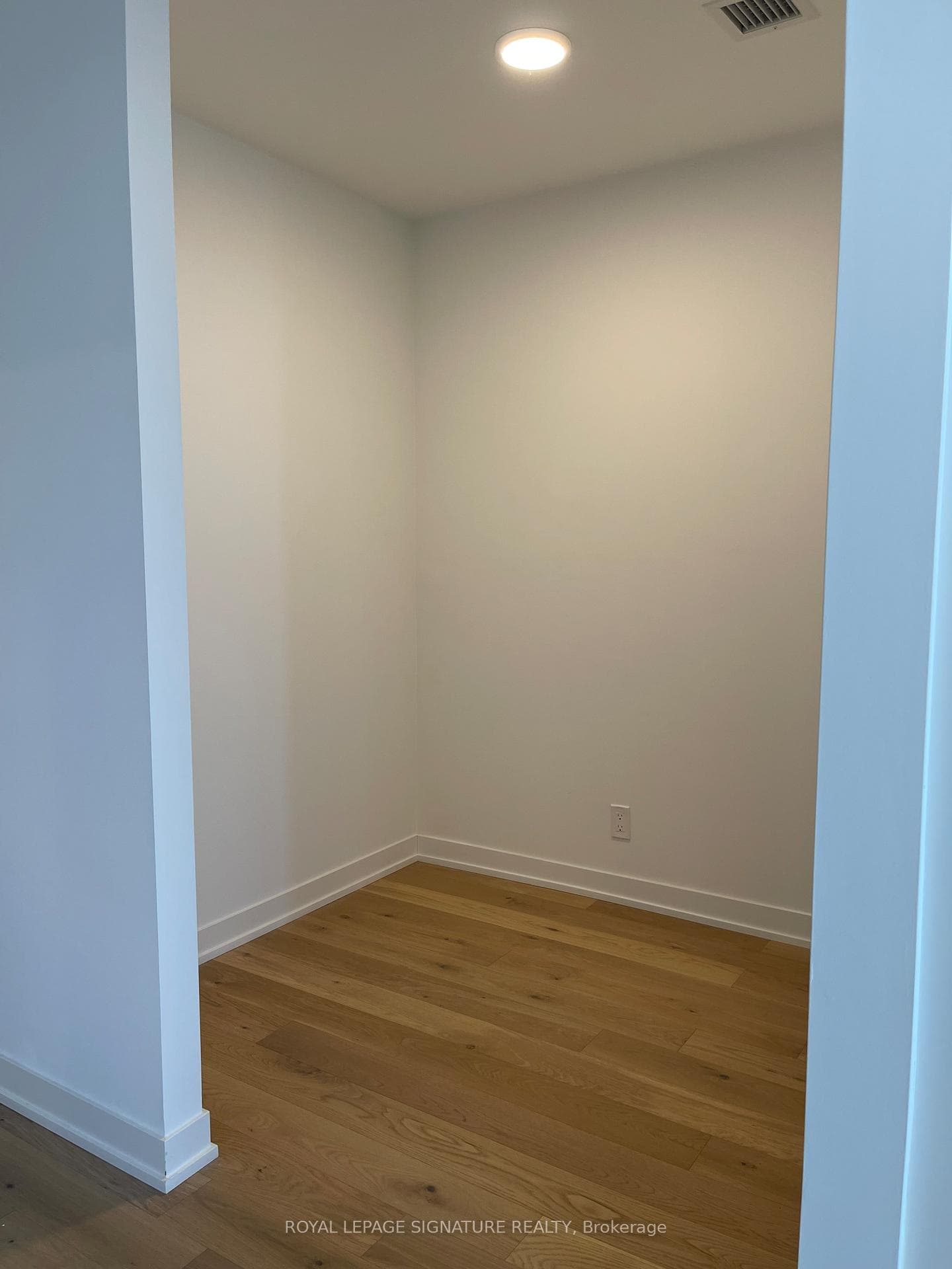 7950 Bathurst Street Unit 508 photo 5
