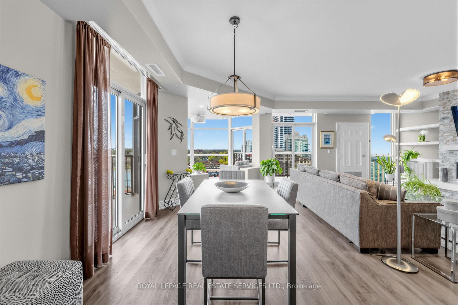 1477 Lakeshore Road Unit PH01 photo 14