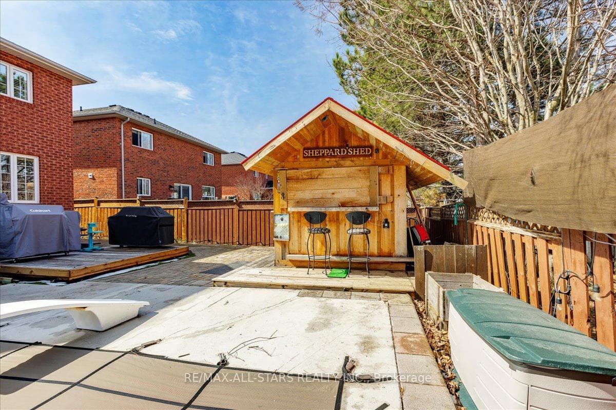 68 Amberview Drive photo 37