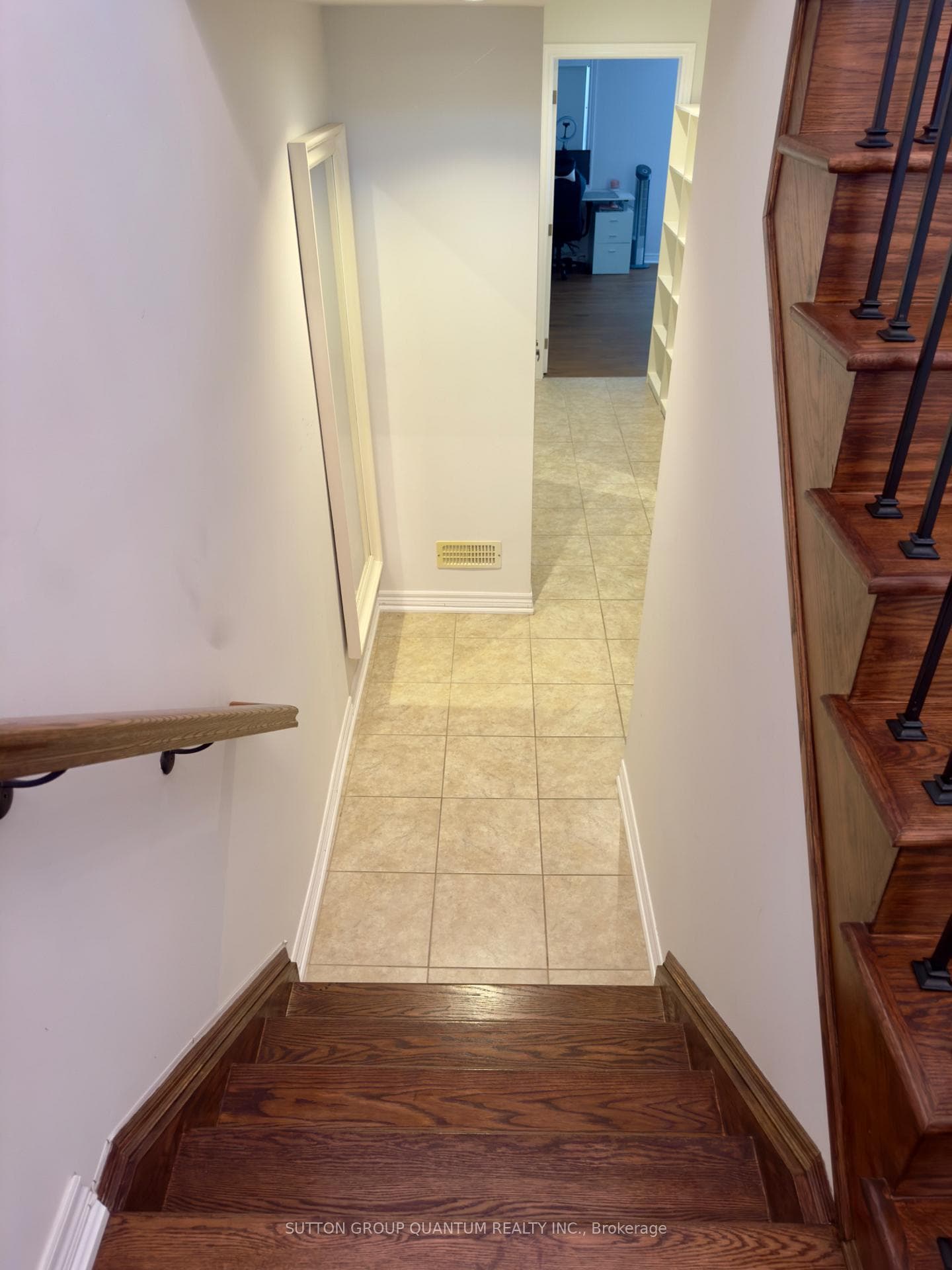 102 Lake Avenue photo 32