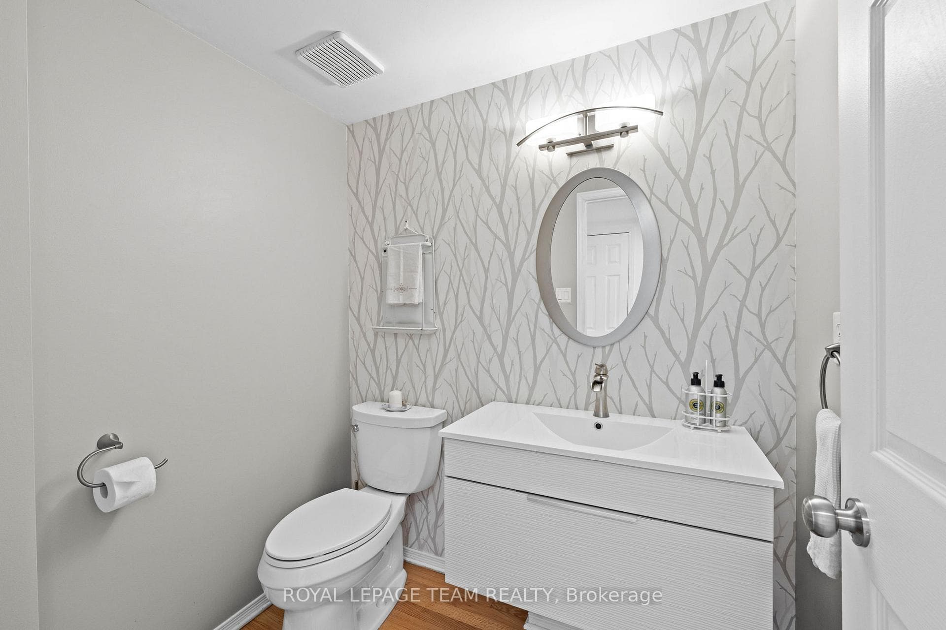 364 Avondale Avenue photo 15