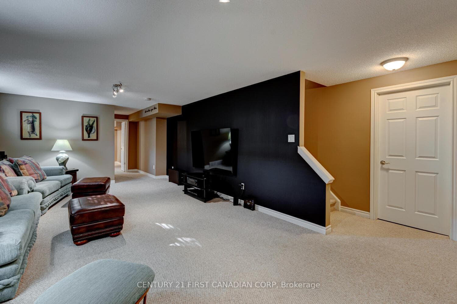 572 THISTLEWOOD Drive Unit 52 photo 29