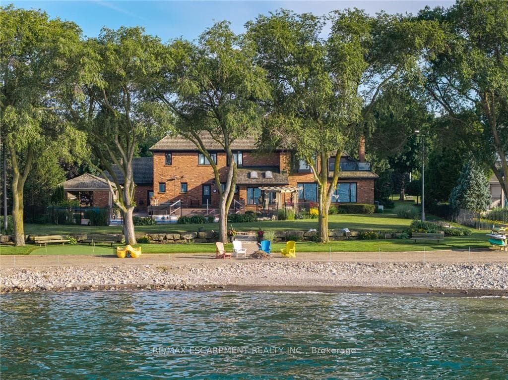 17 Lochside Drive photo 4