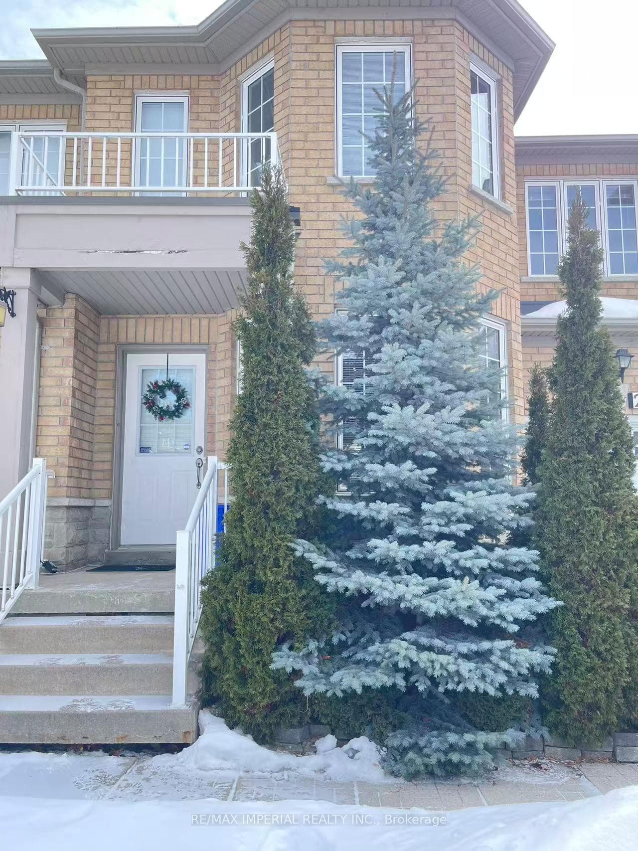 27 Silver Linden Drive photo 1