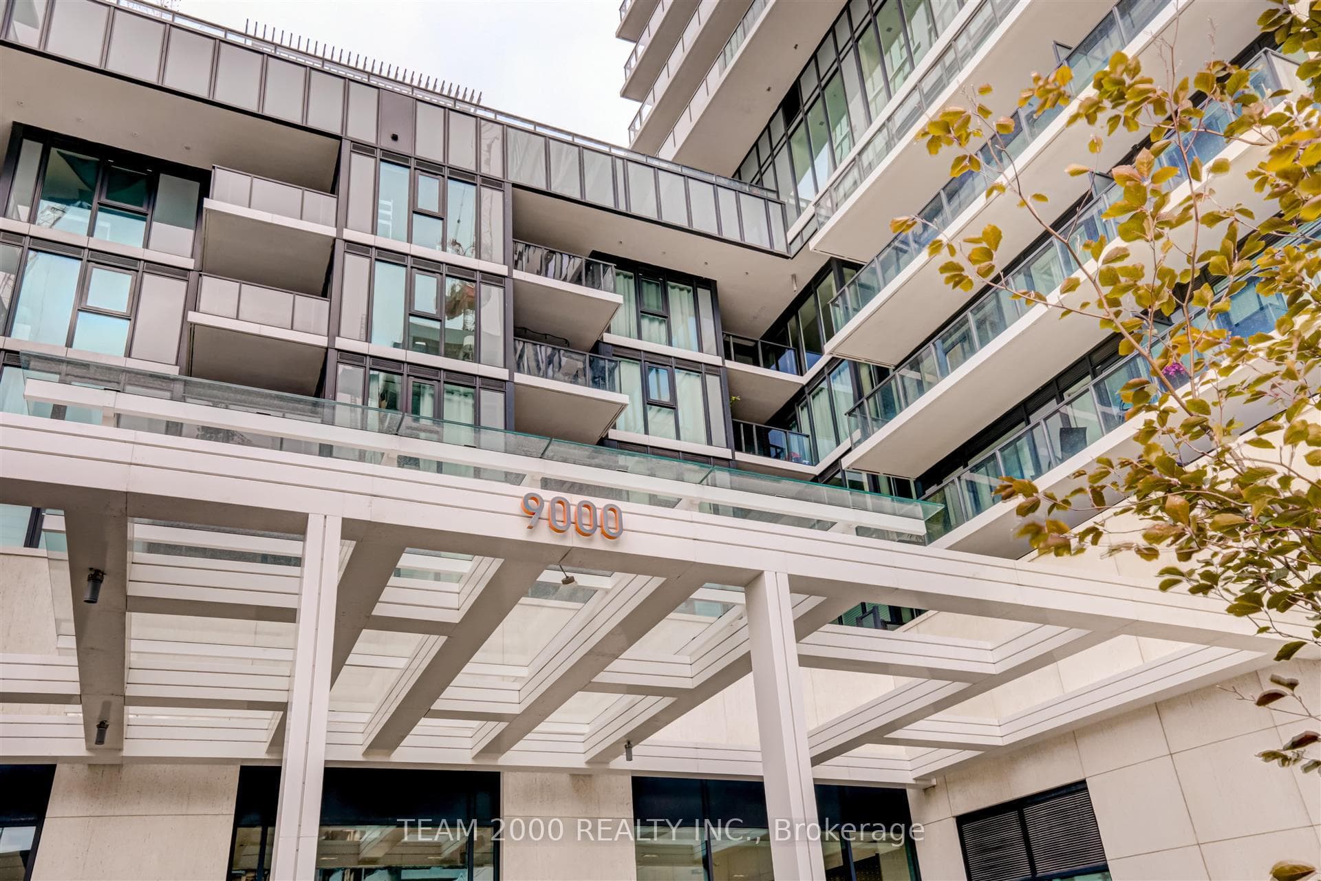 9000 Jane Street Unit 1122 photo 2