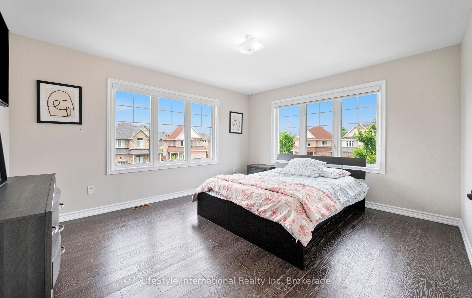 48 Hawke Crescent photo 39