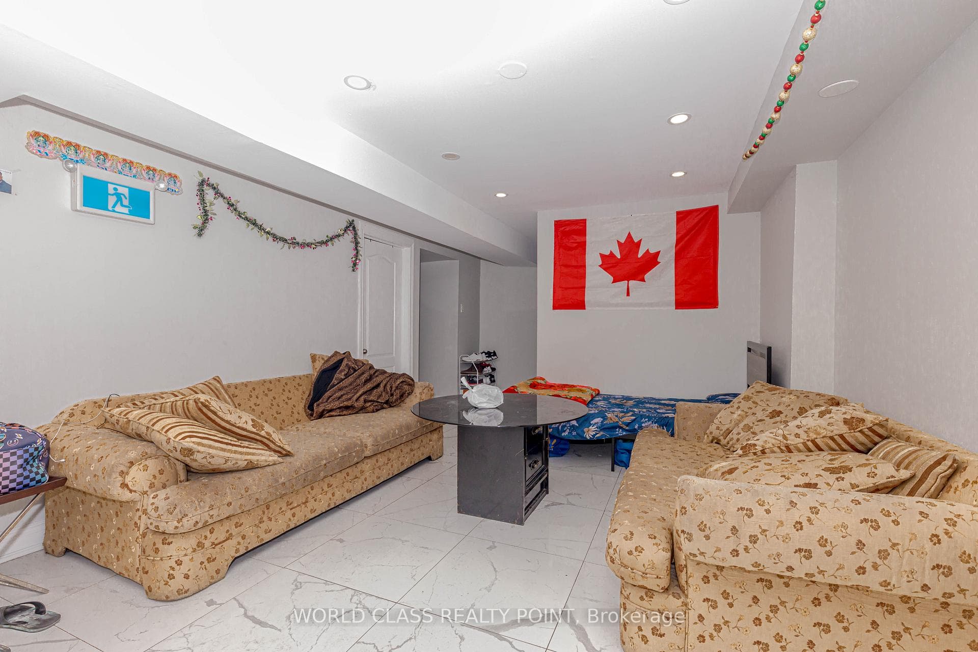 76 Moffatt Avenue photo 30