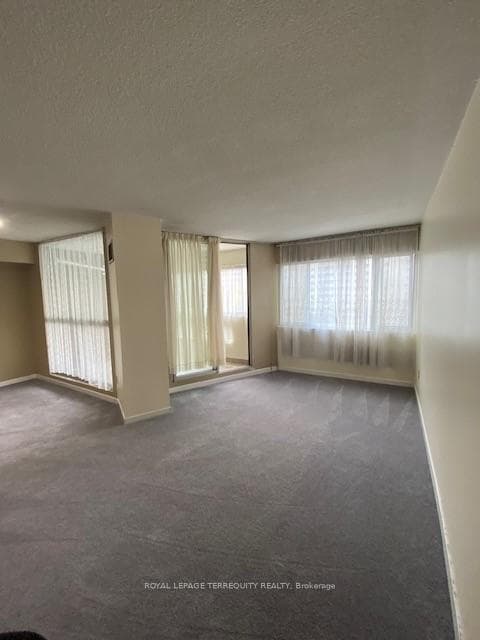 50 Elm Drive Unit 604 photo 16