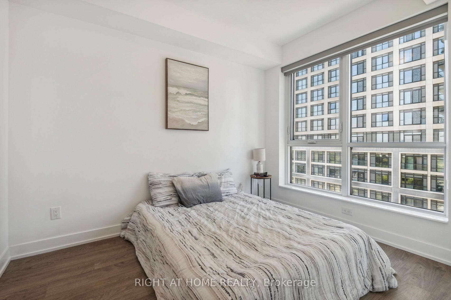 5 Mabelle Avenue Unit 1030 photo 13