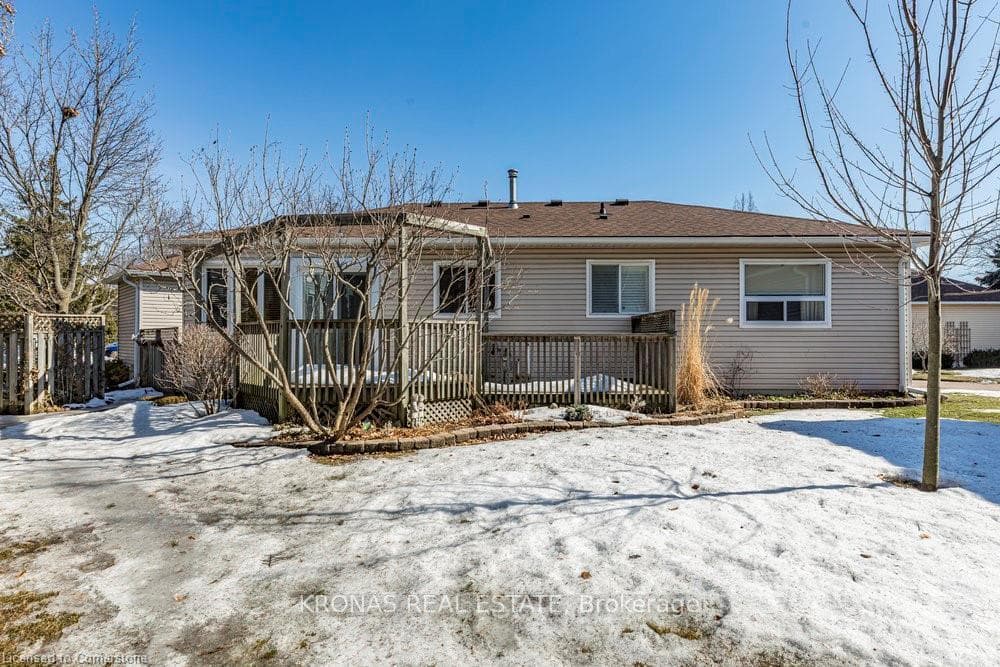 212 SILVERBIRCH Boulevard photo 35