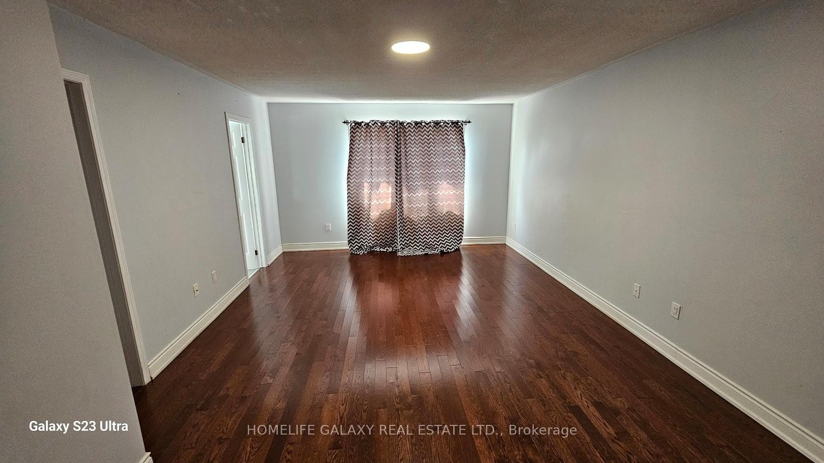 15 Hutton Place photo 20