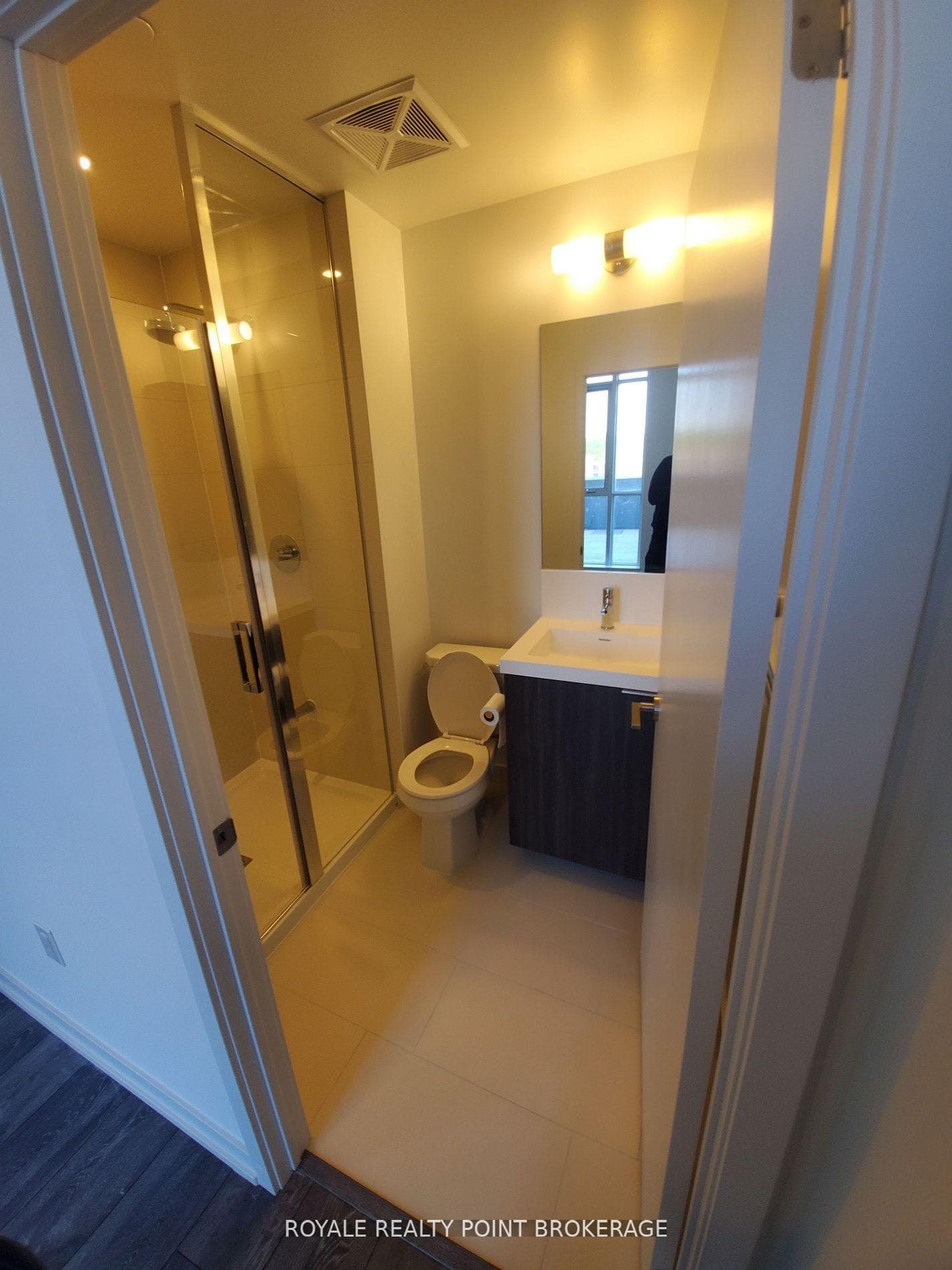 34 Tubman Avenue Unit 403 photo 3