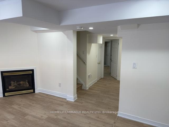 2415 Bankside Drive photo 4