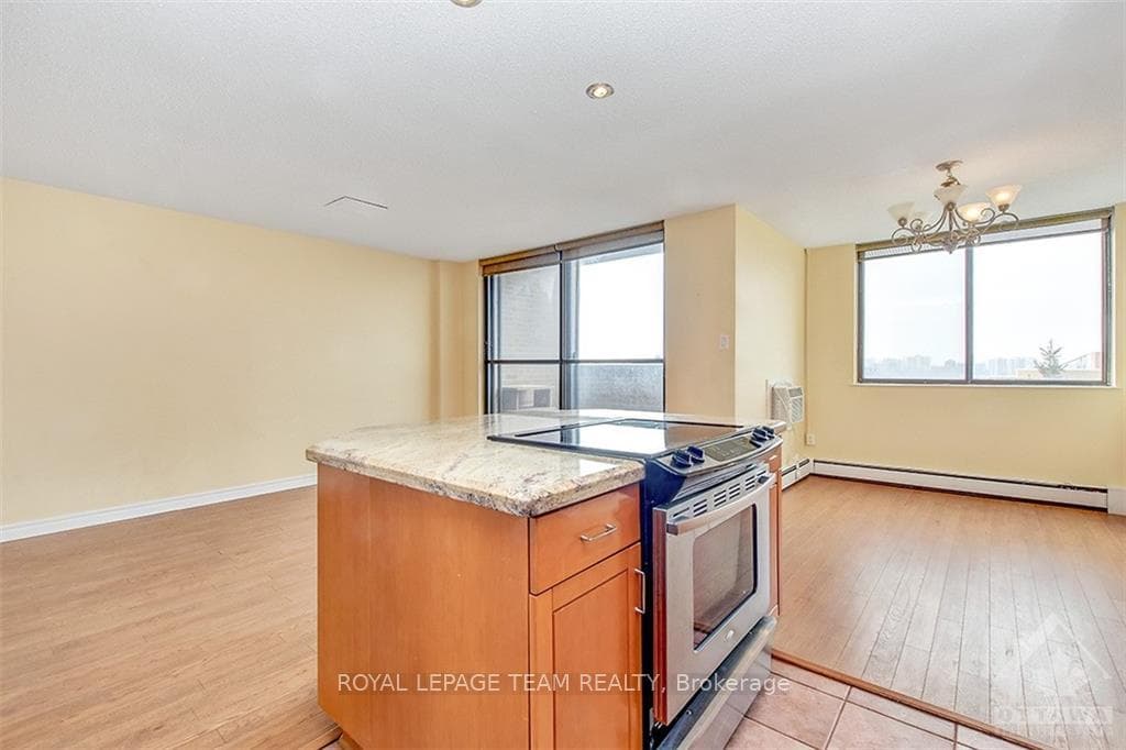 515 ST LAURENT Boulevard Unit 644 photo 15