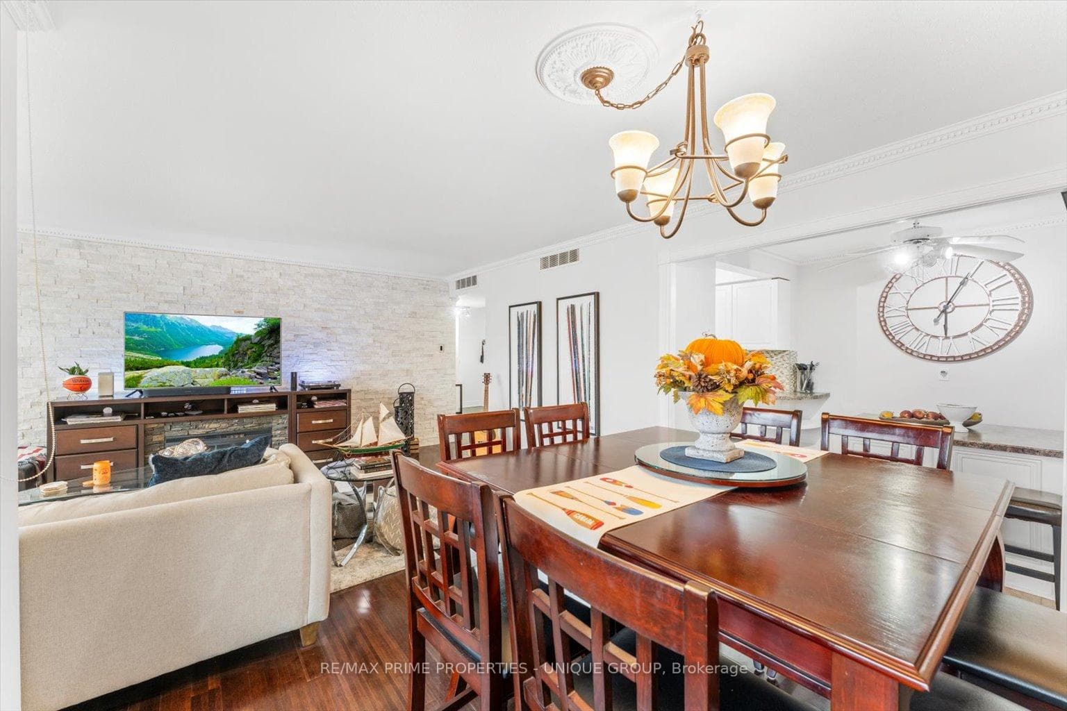 1333 Bloor Street Unit 205 photo 13