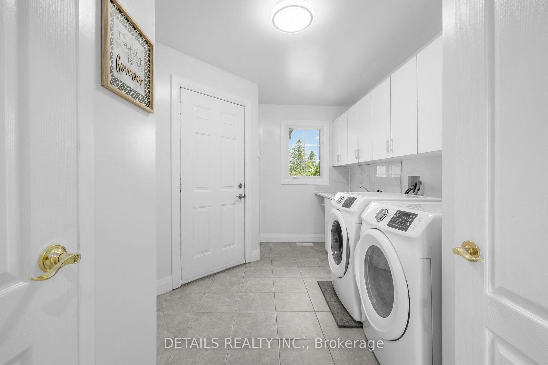 6408 Fourth Line Road photo 32