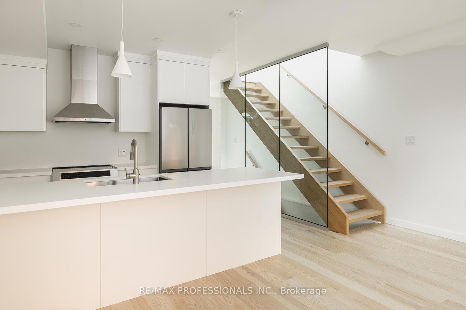 236 Fairview Avenue photo 3