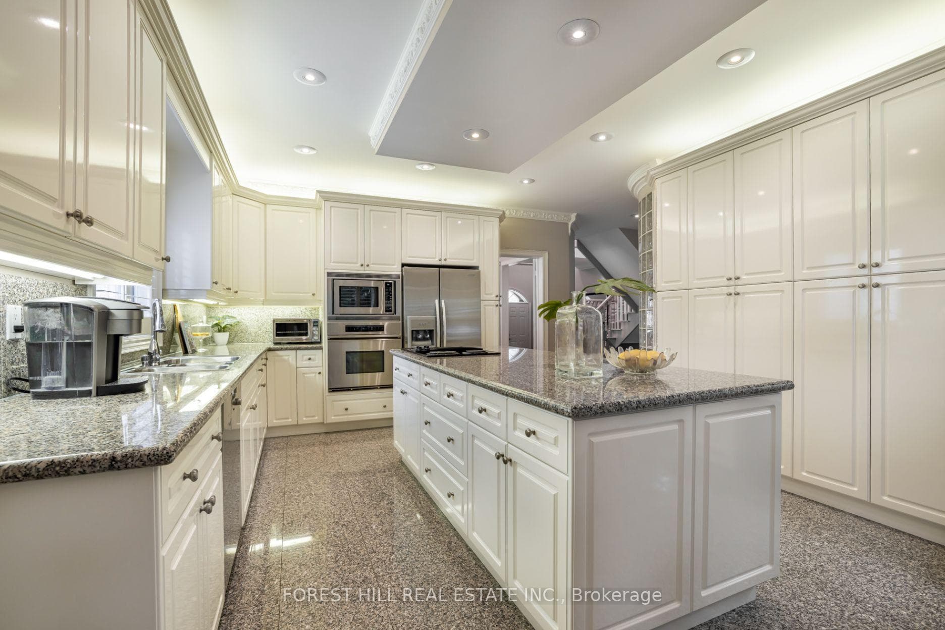 96 Babcombe Drive photo 10
