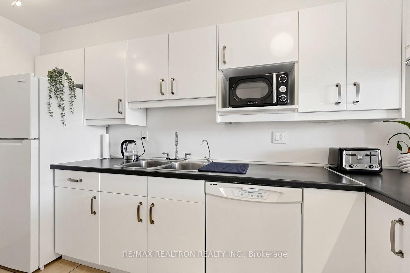 2365 Kennedy Road Unit 505 photo 14
