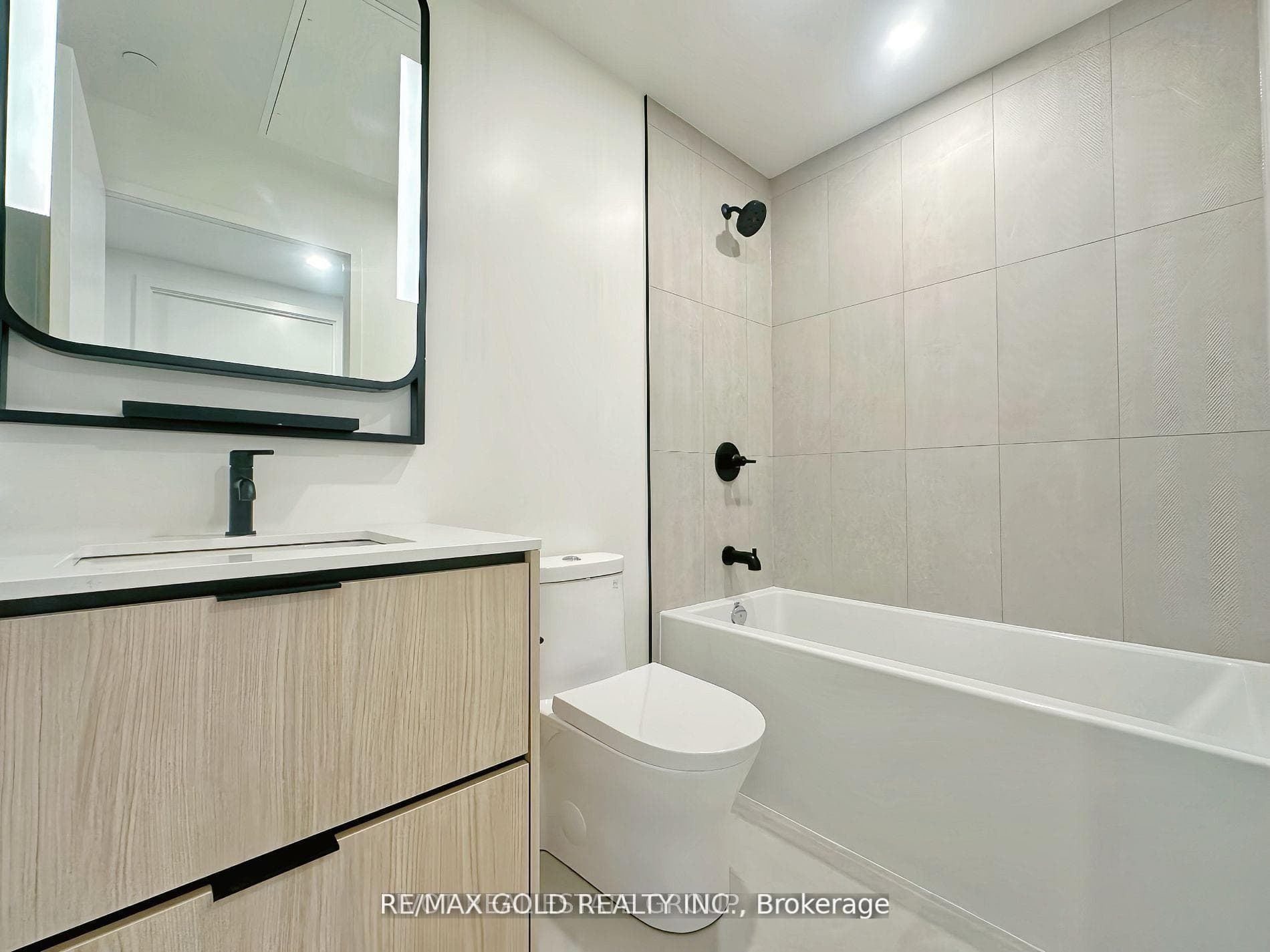 1050 Eastern Avenue Unit 320 photo 7