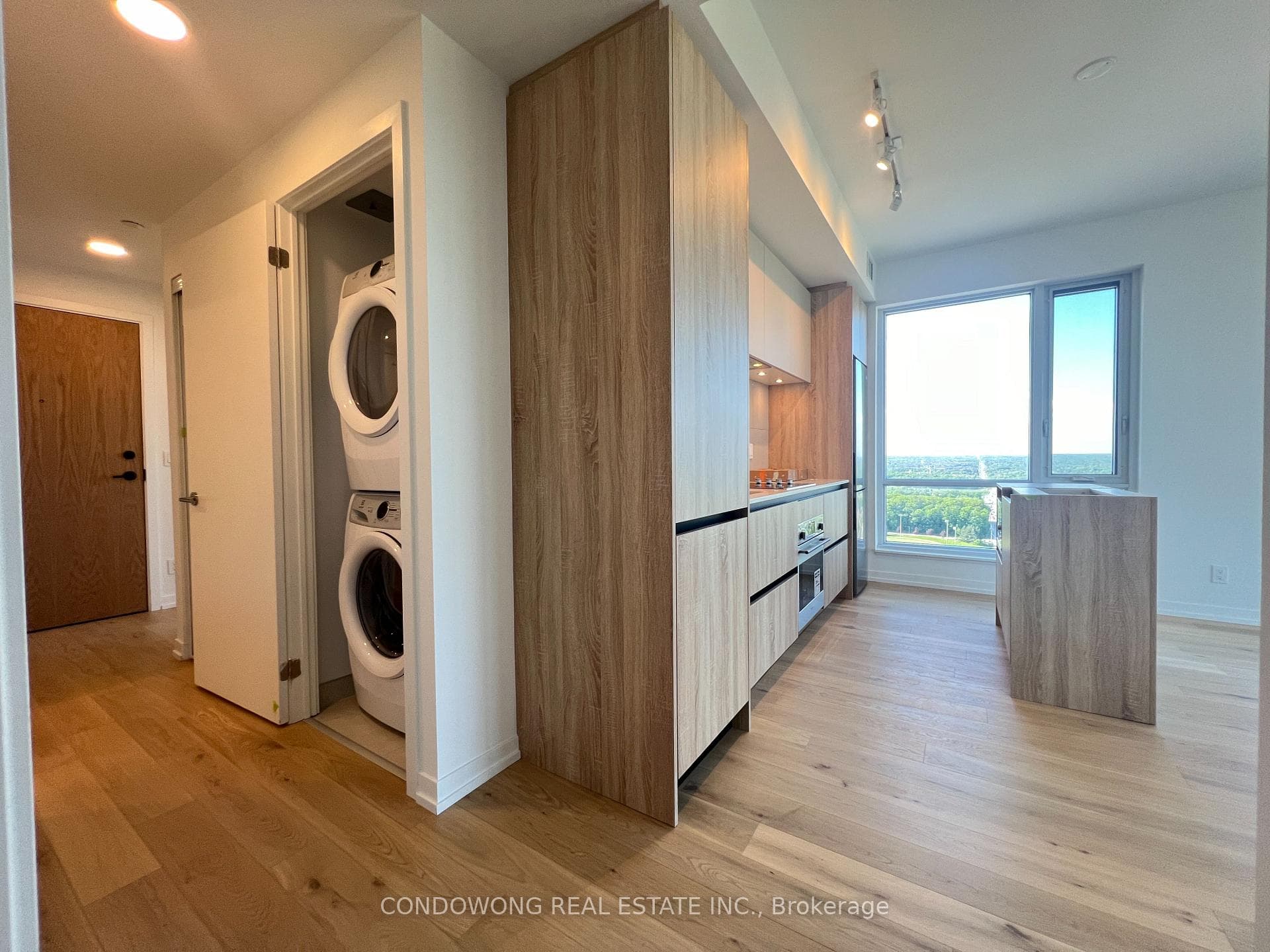 7950 Bathurst Street Unit 2504 photo 3