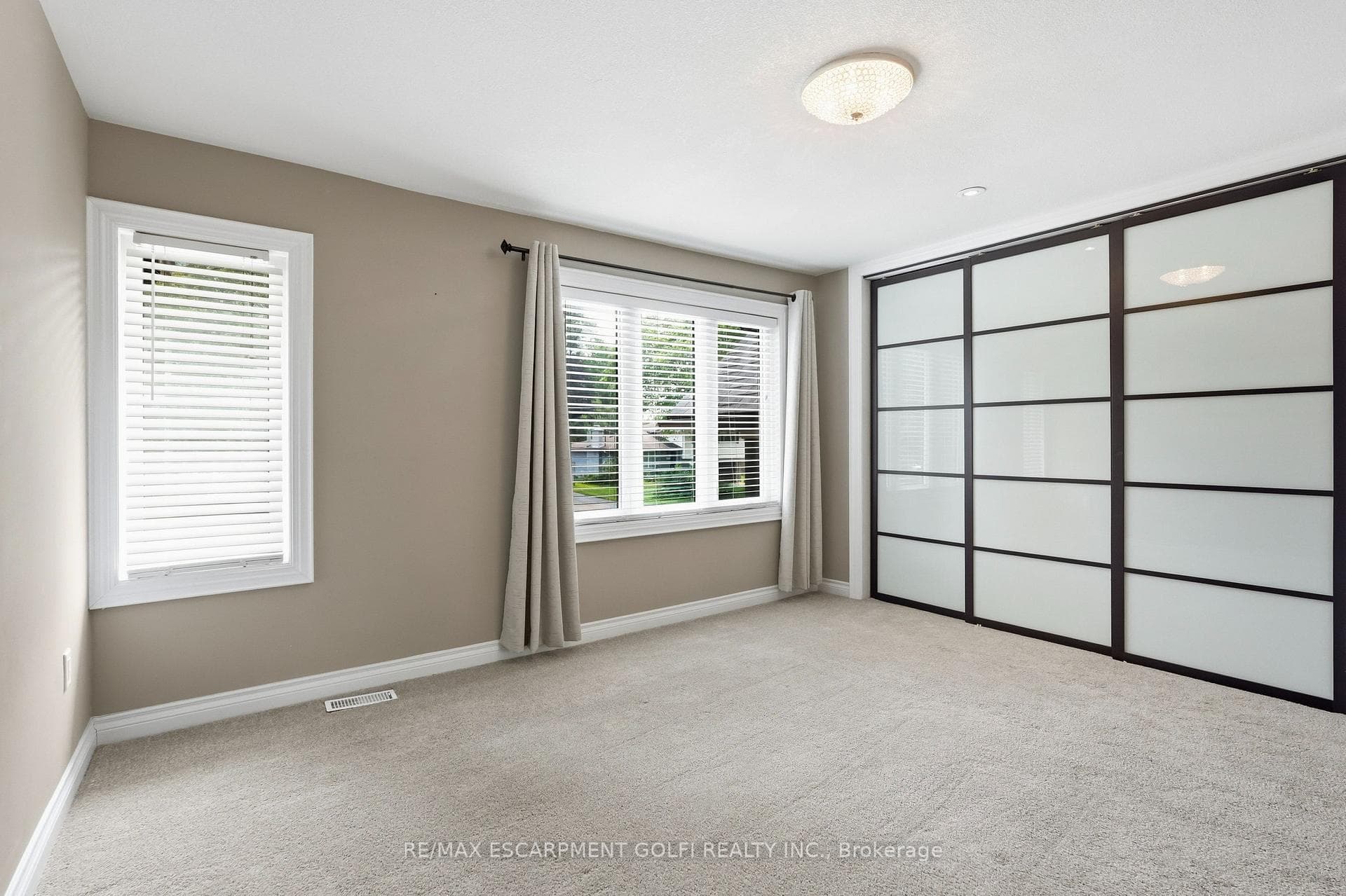 332 Woodworth Drive photo 28