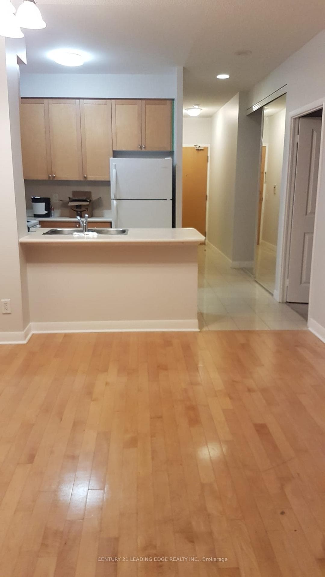 4968 Yonge Street Unit 301 photo 3
