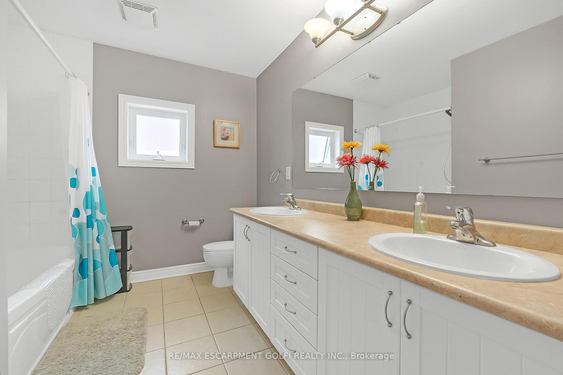 55 Livingstone Drive photo 22