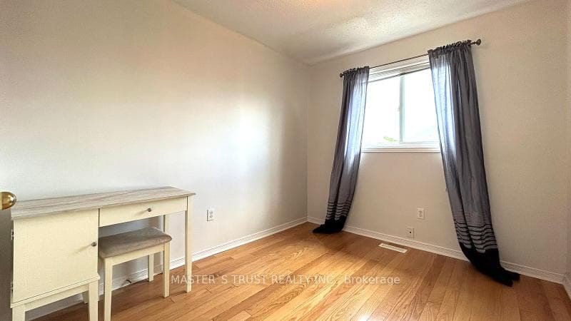 639 South Unionville Avenue photo 10