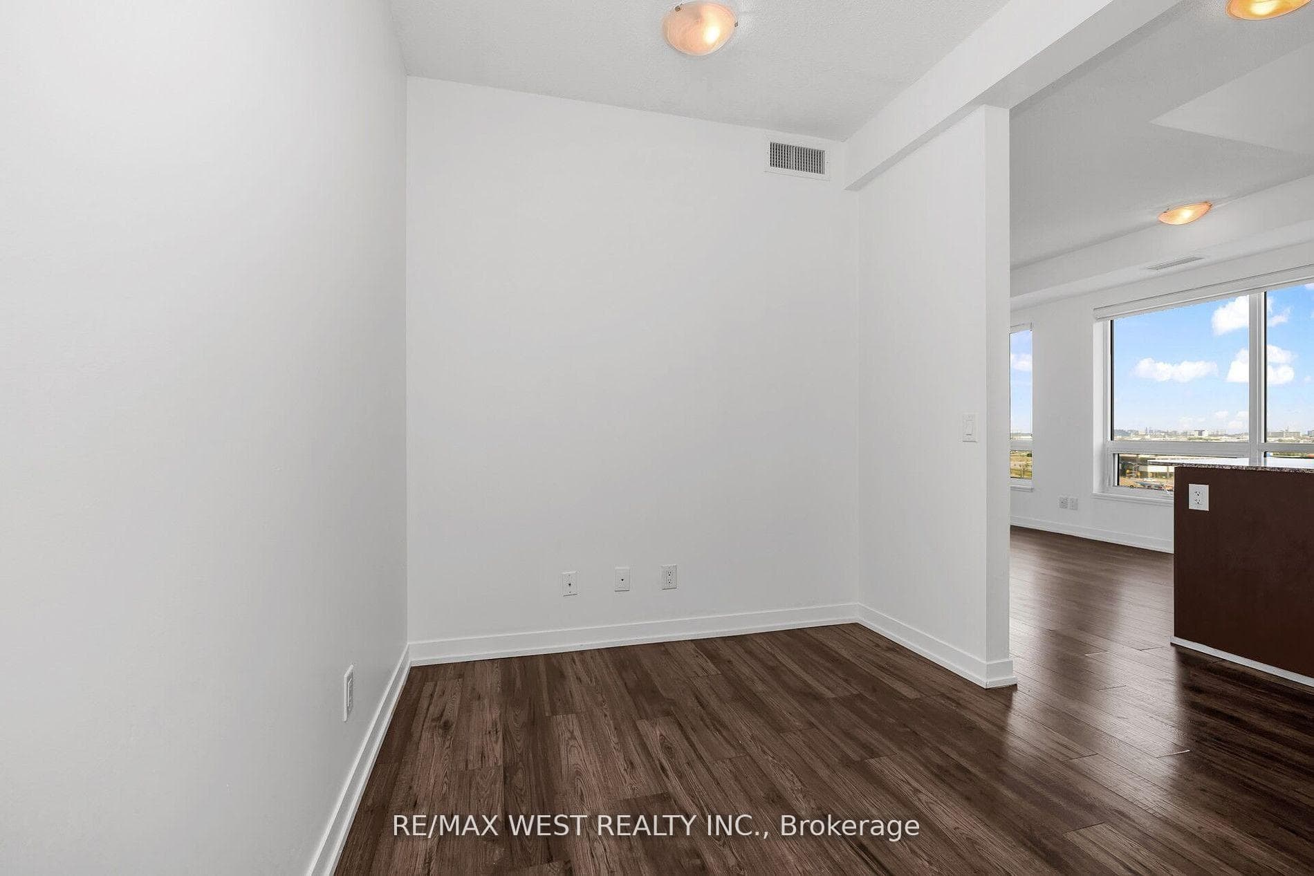 840 Queens Plate Drive Unit 1211 photo 16
