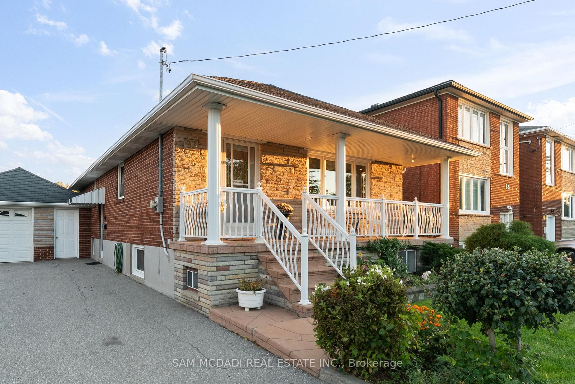 83 Evans Avenue photo 9