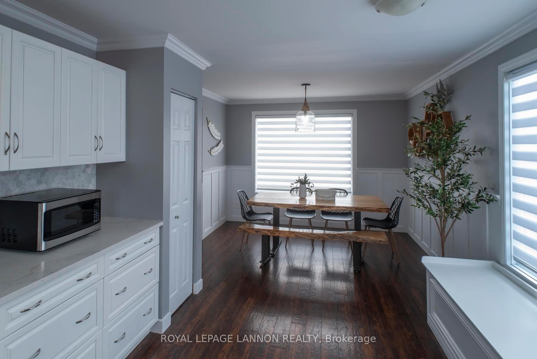 283 HINTON Avenue photo 20