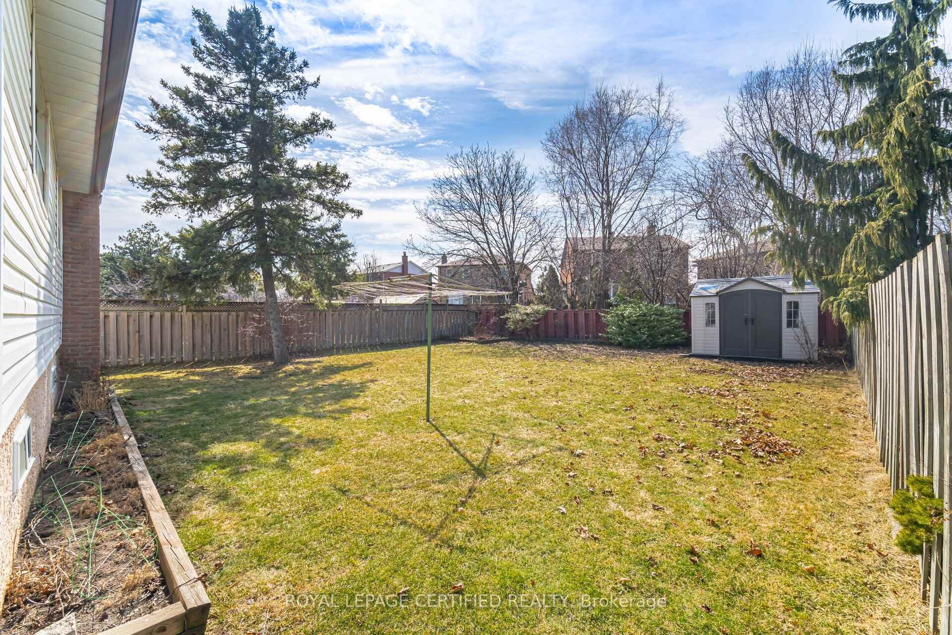 12 Grovetree Place photo 33