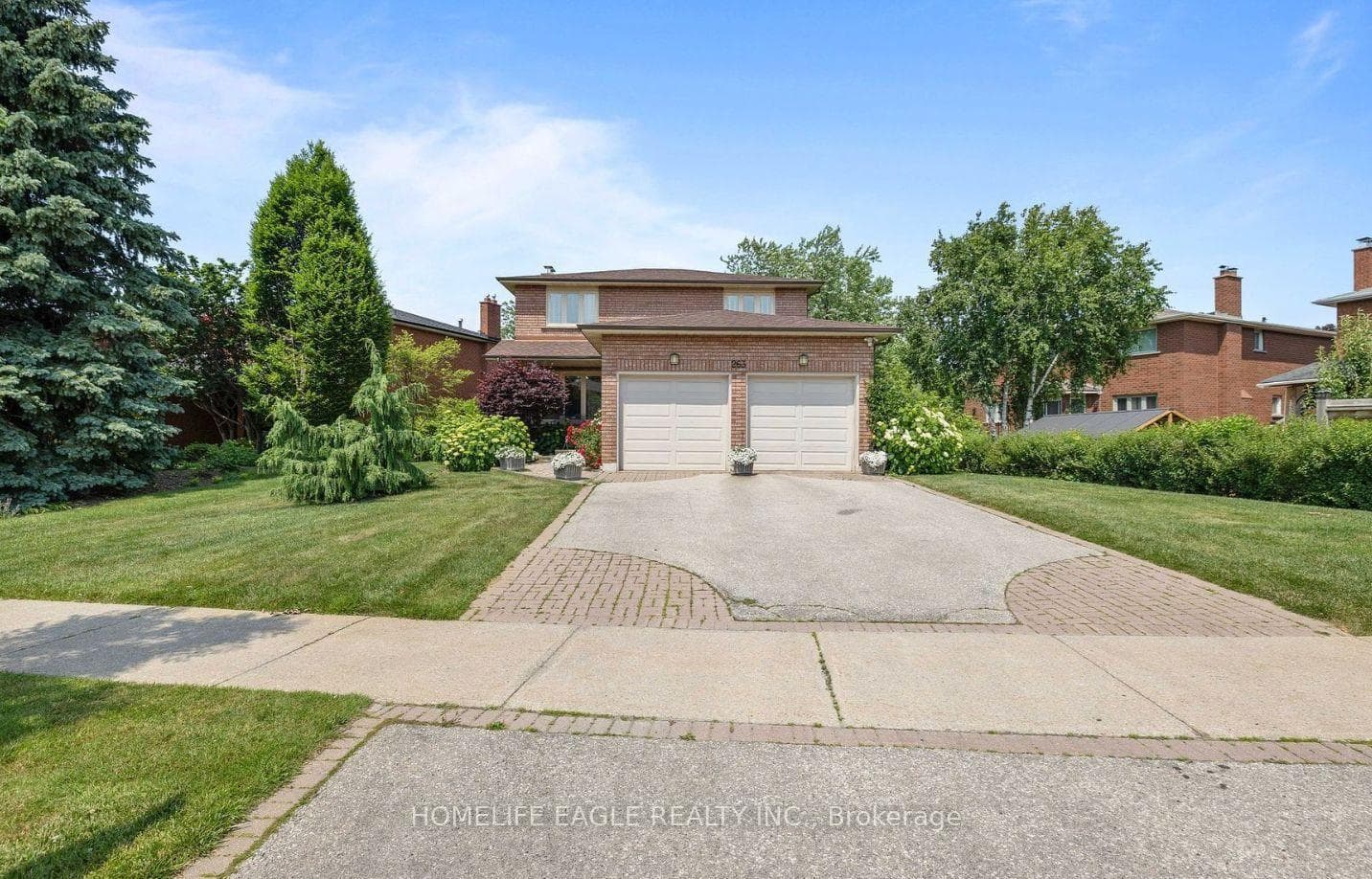 263 Clover Leaf Street photo 1