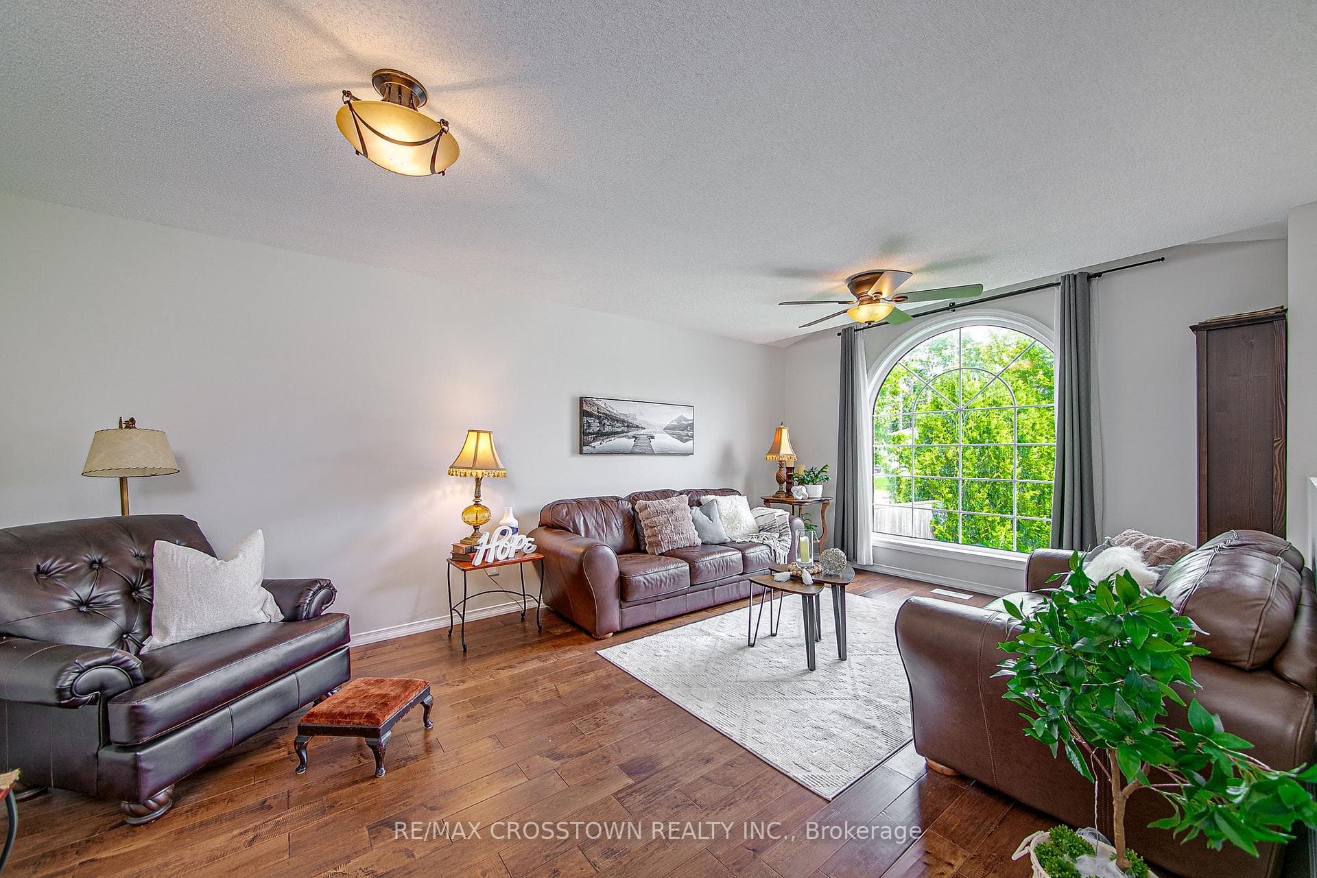 675 James Street photo 5