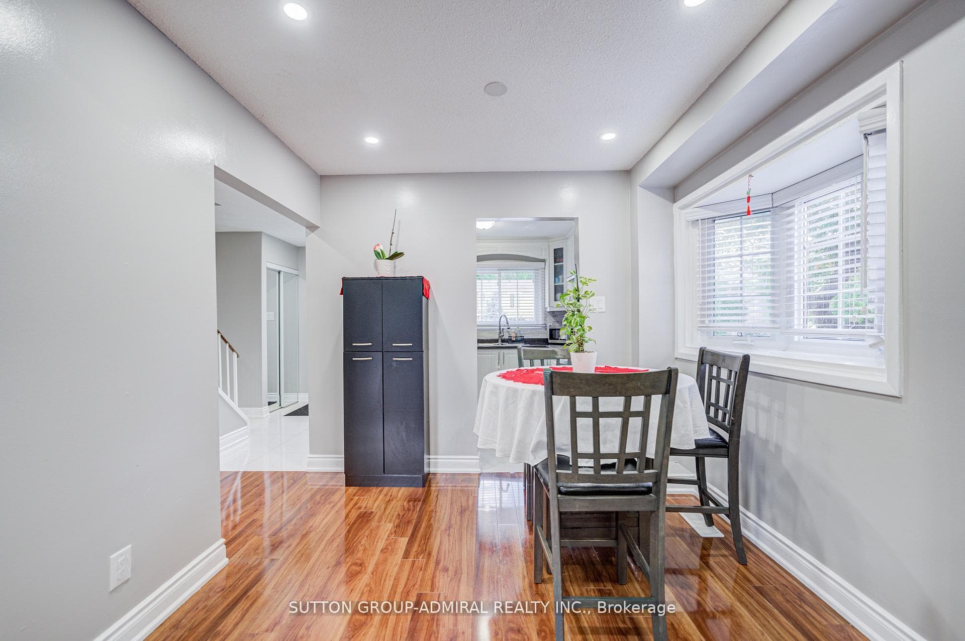 4 Hilda Court photo 17