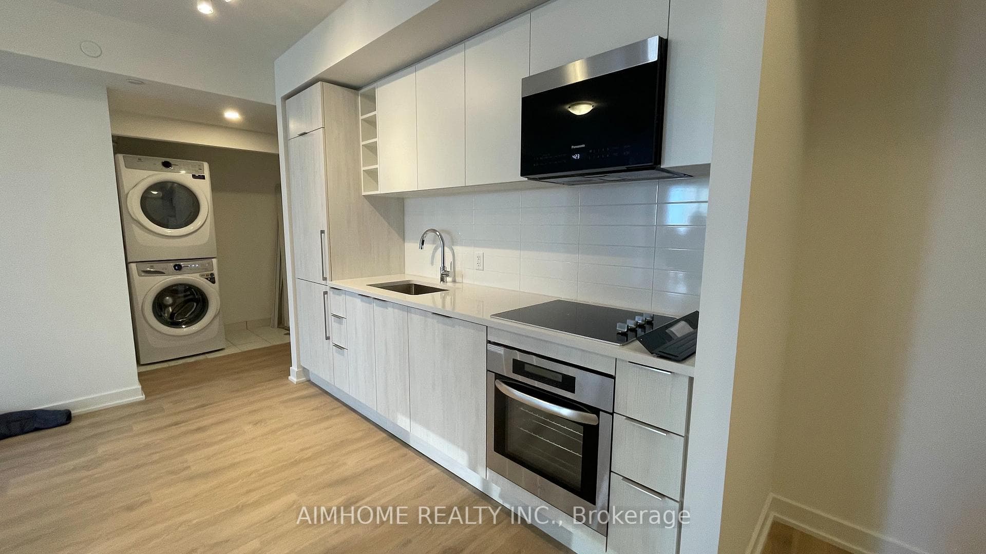 2033 KENNEDY Road Unit 2208 photo 5
