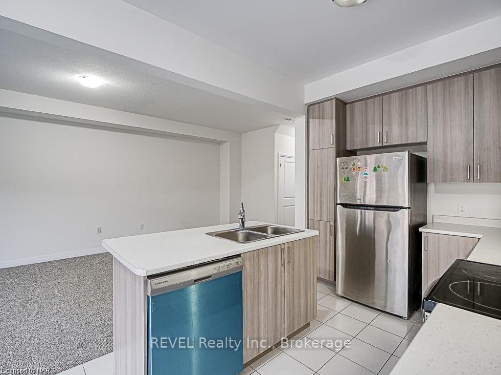 520 GREY Street Unit 11 photo 12