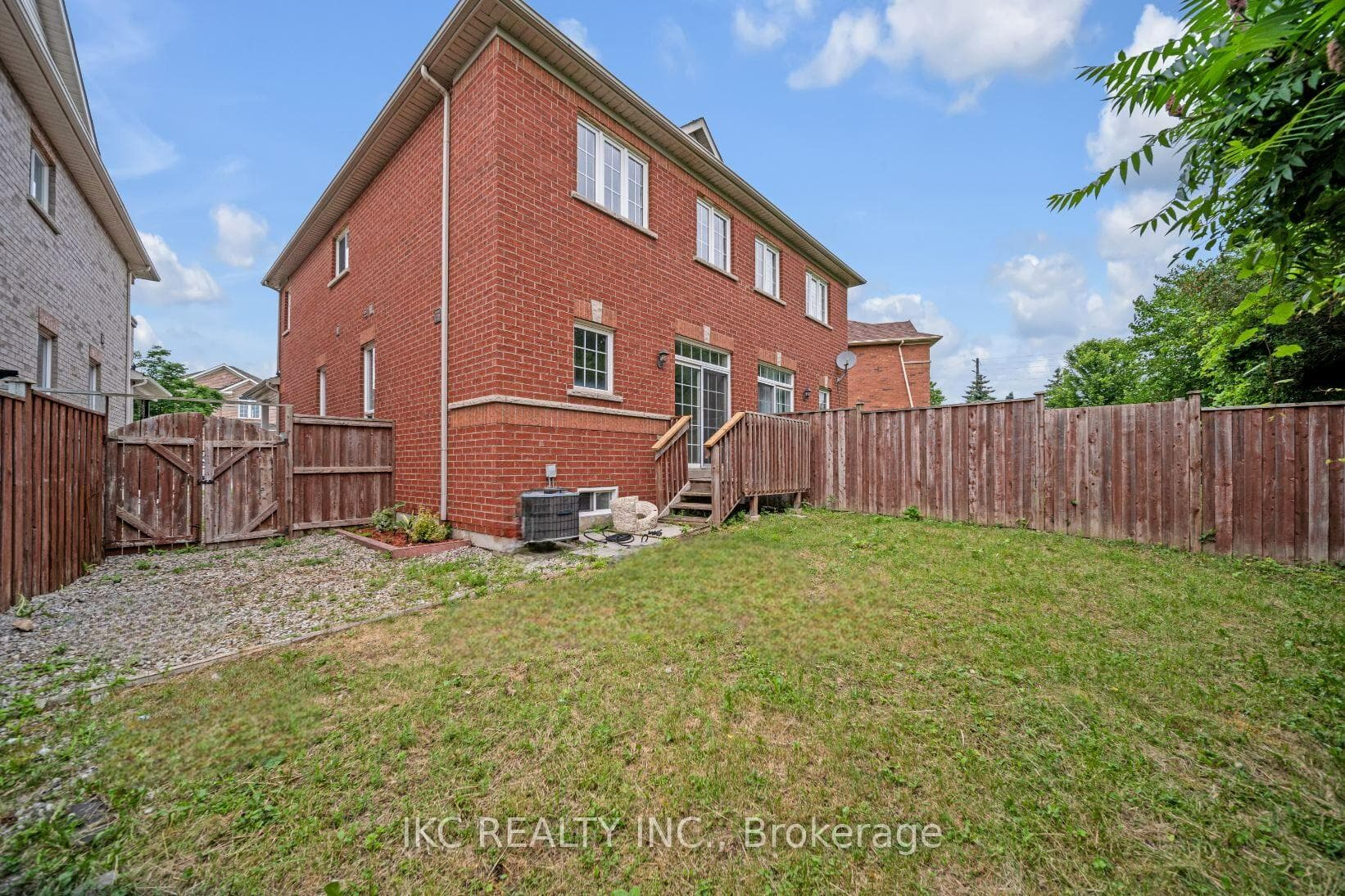 78 Calm Water Crescent photo 39