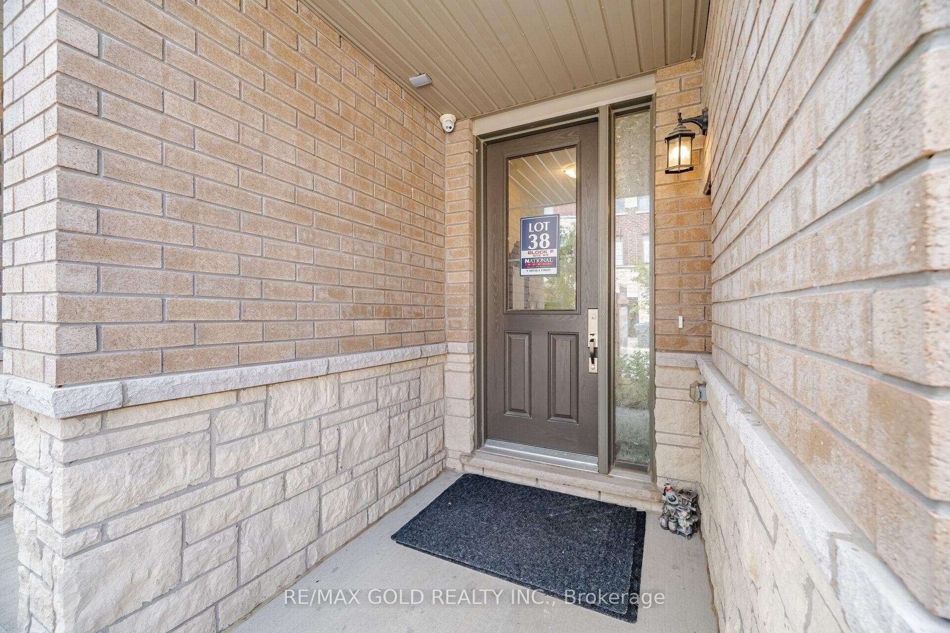 9 Arcola Street photo 3
