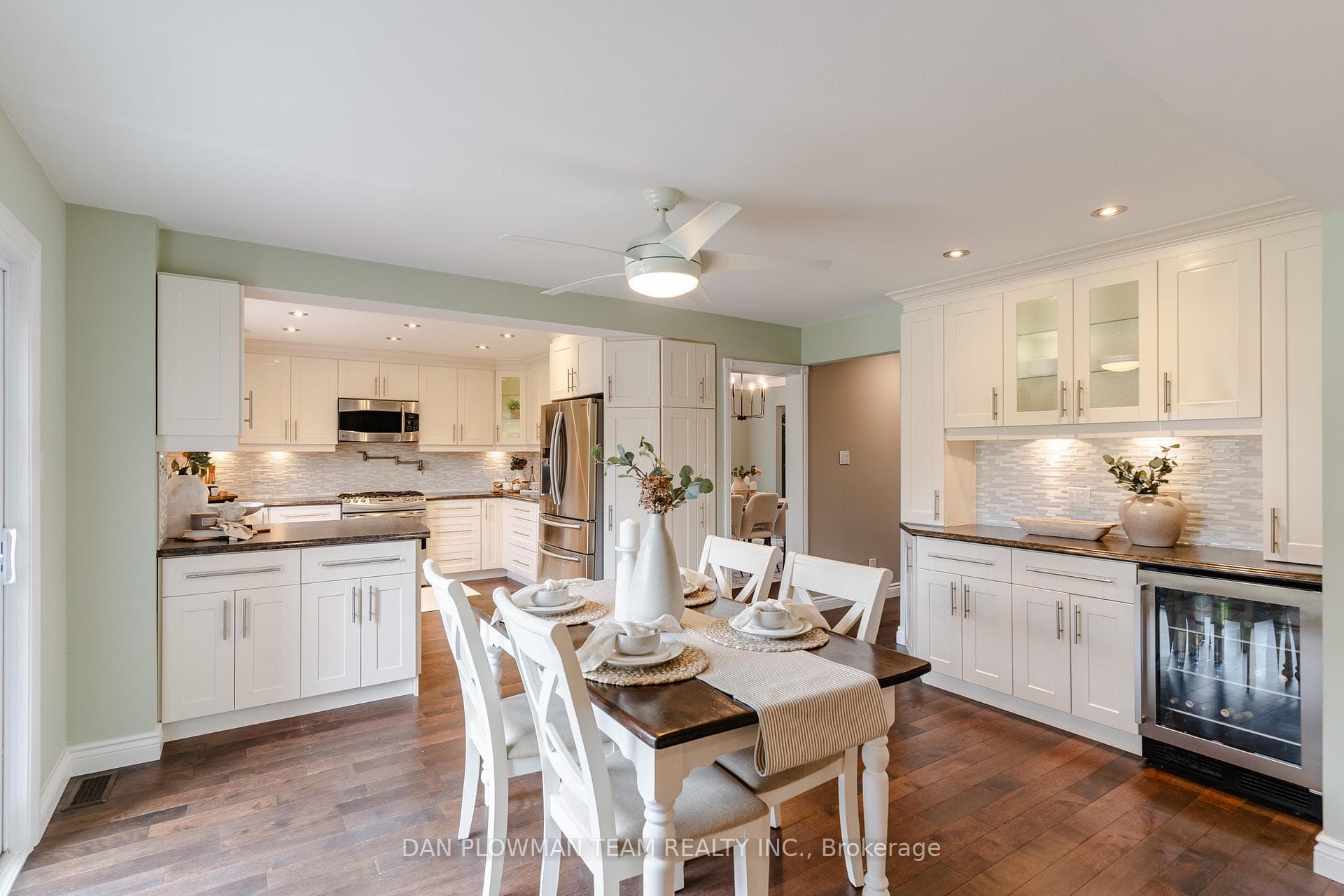 1405 Rougemount Drive photo 15