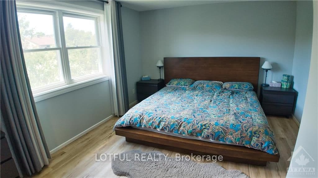 79 SHERWAY Drive photo 9