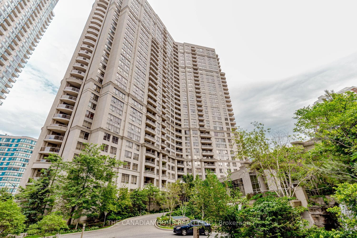 3880 Duke Of York Boulevard Unit 2302 photo 5
