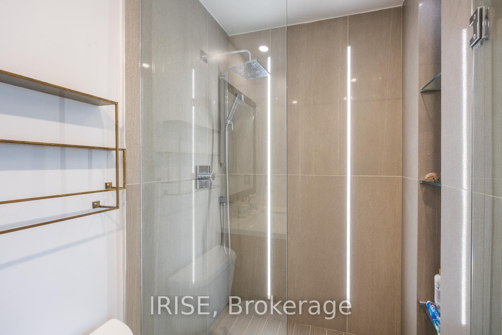 16 Yonge Street Unit 2205 photo 17